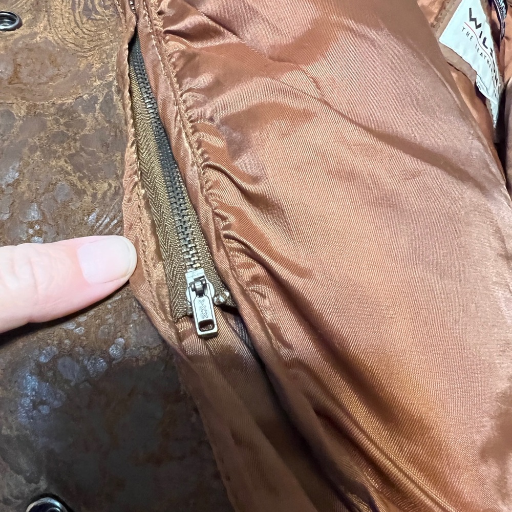 Wilson’s leather vintage women’s heavy coat Large with removable thinsulate vest - Picture 16 of 16